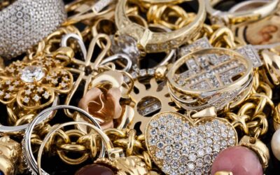 Simplifying Life: The Benefits of Downsizing Your Jewelry Collection